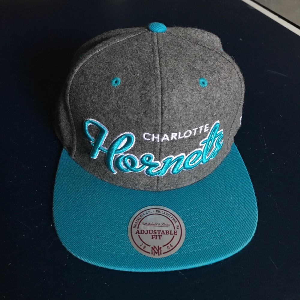 Charlotte Hornets SnapBack hat - adjustable fit