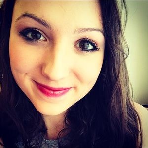 Meet your Posher, Lydia