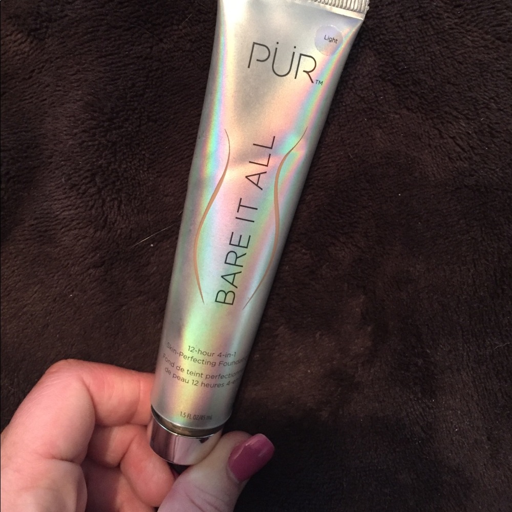 PÜR bare it all foundation