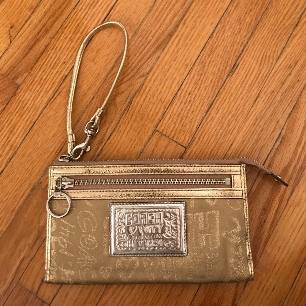 Coach wristlet wallet