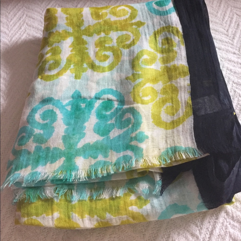 Cotton summer wrap in perfect condition.