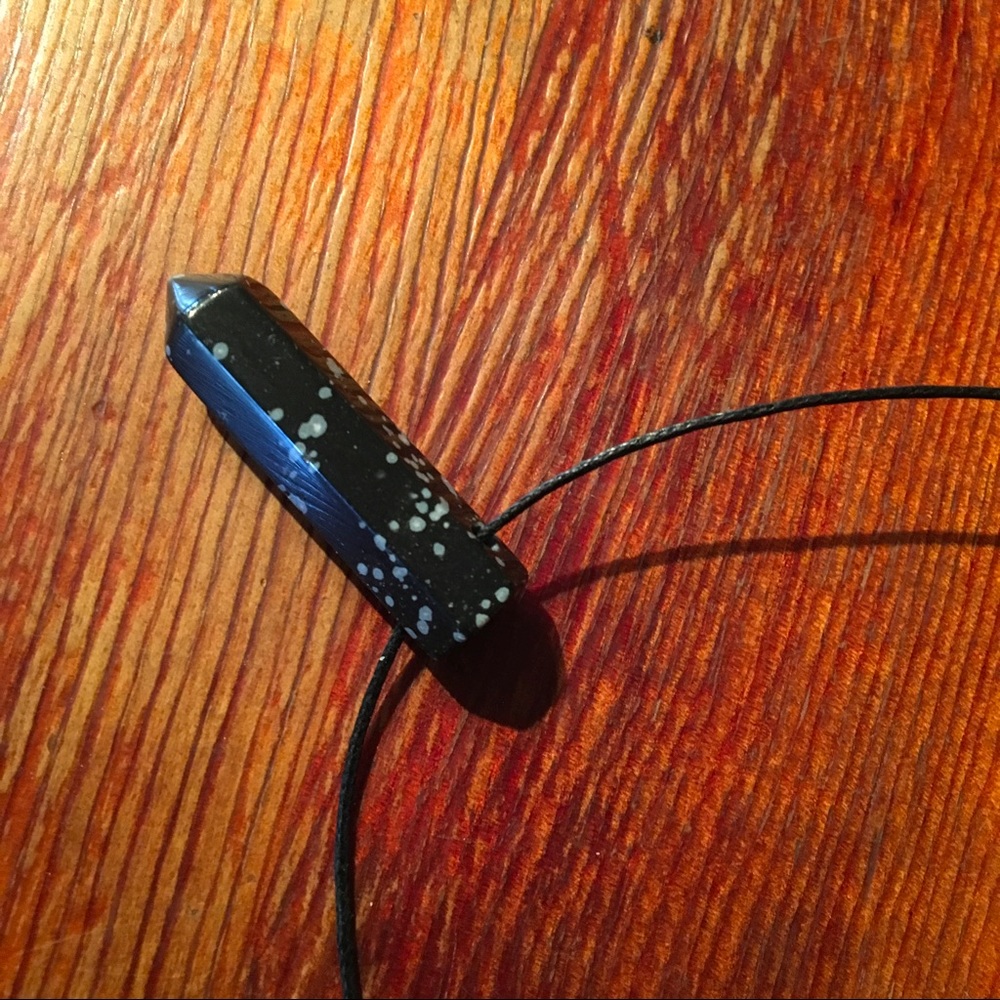 Snowflake Obsidian polished point drilled pendant - Picture 2 of 3