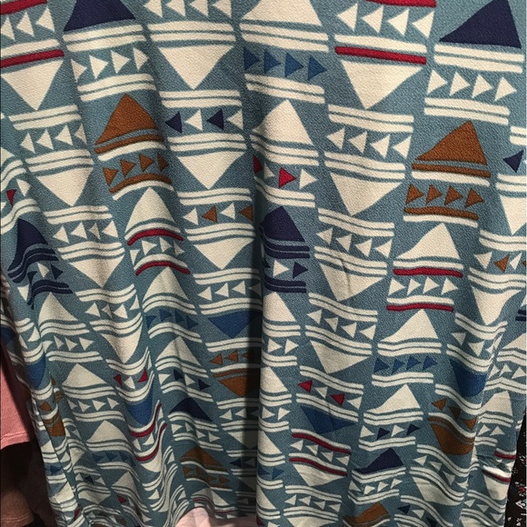 Lularoe top - Picture 2 of 2