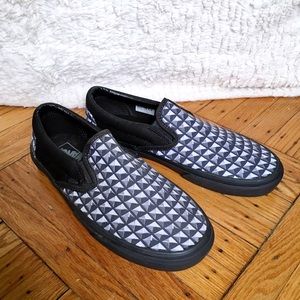 🆕Vans off the wall metal stud print slip ons