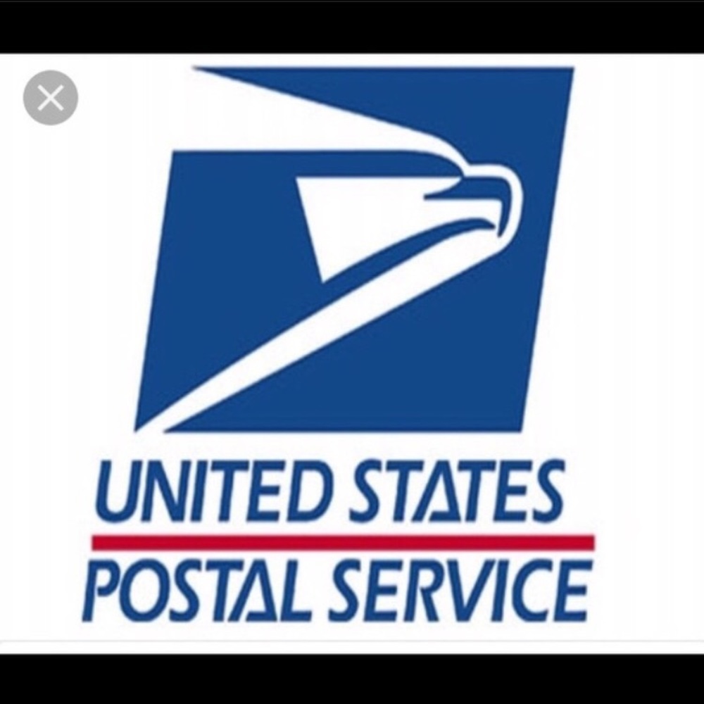 DROPPING PACKAGES OFF AT USPS TODAY!!