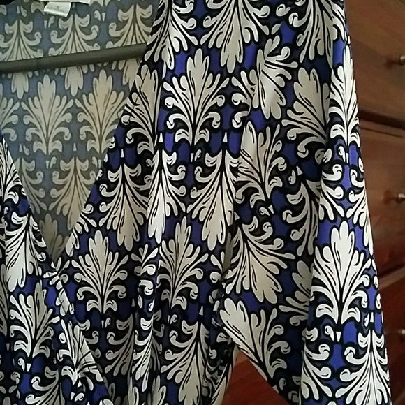 Cute summer dress never worn - Picture 2 of 4