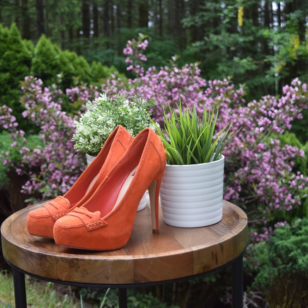 DV orange preppy heels