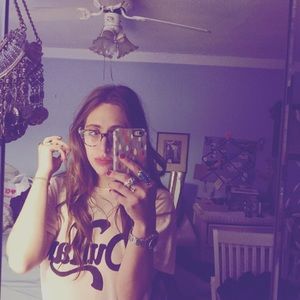 Meet your Posher, Alexandra