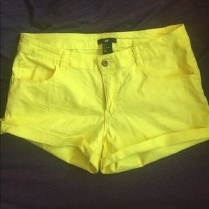 Yellow shorts h&m