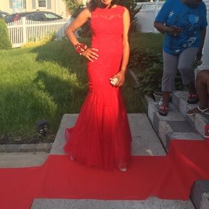 Prom dress, light feel.