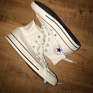 White Converse - women size 7