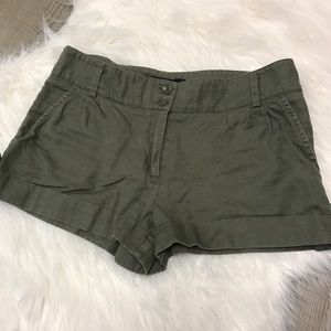 Forever 21 green short with pockets