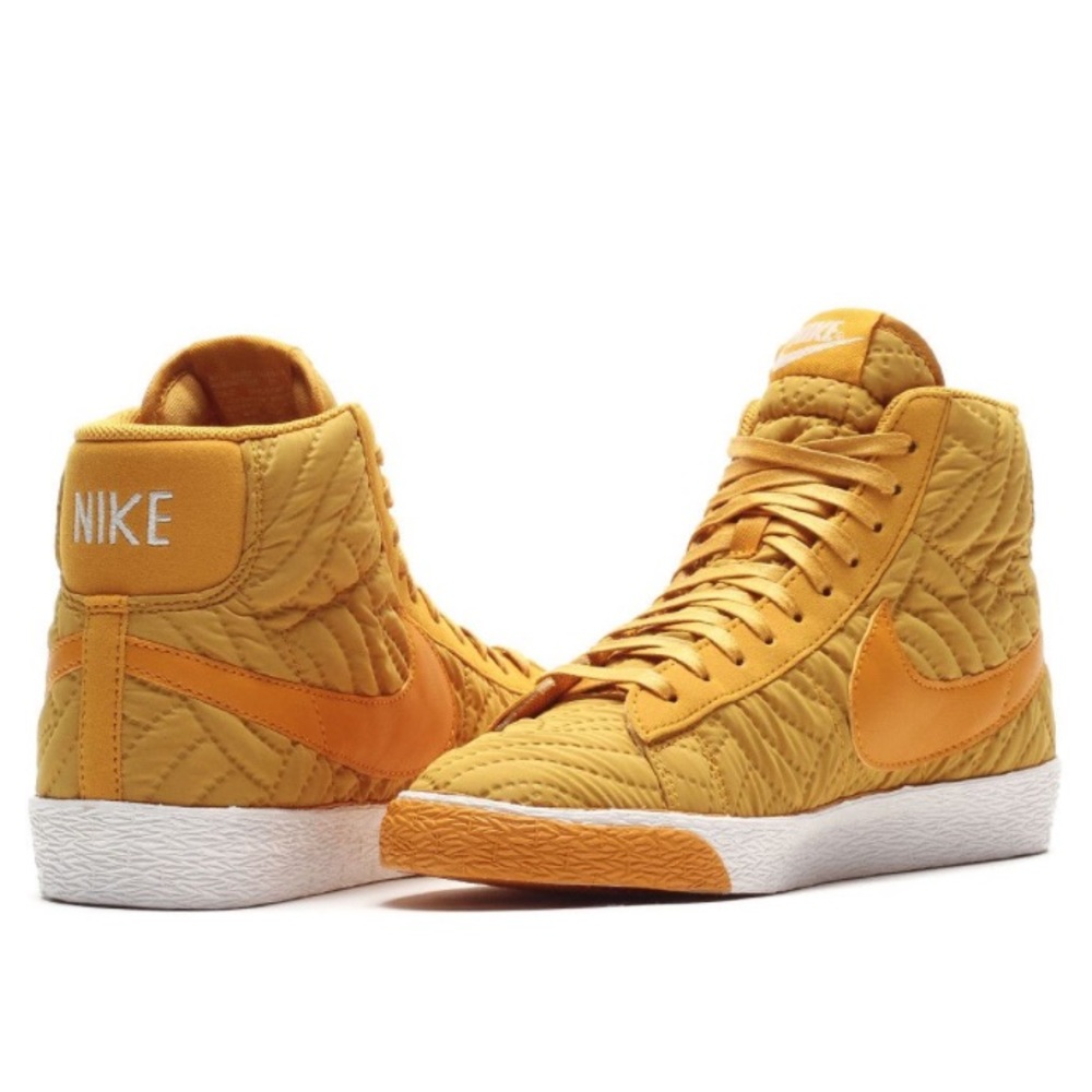 NIKE BLAZER MID PREMIUM - WOMEN'S
