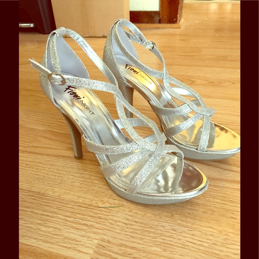 Size 9 Silver Heels