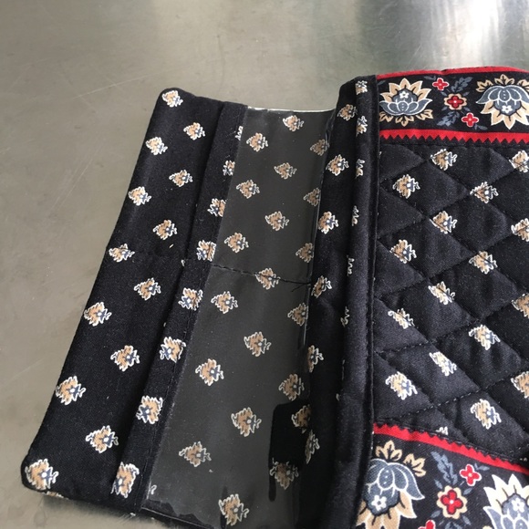 Retired VERA BRADLEY “Classic Black” WALLET - Picture 5 of 8