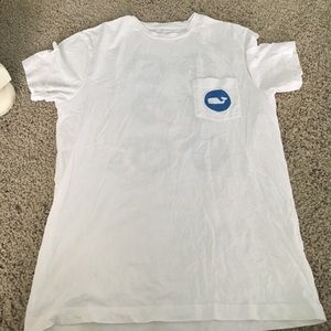 Vineyard vines pocket tshirt--good condition