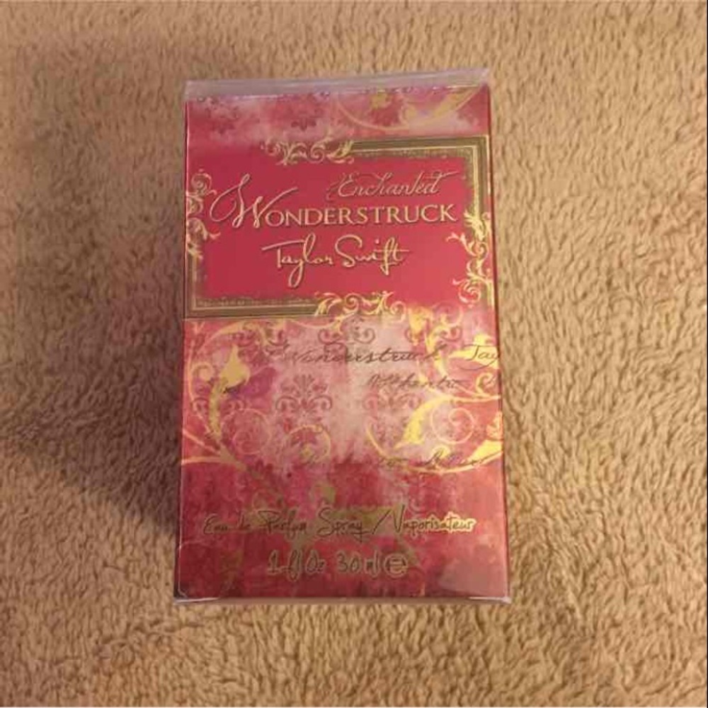Enchanted wonderstruck Taylor swift!! BRAND NEW!