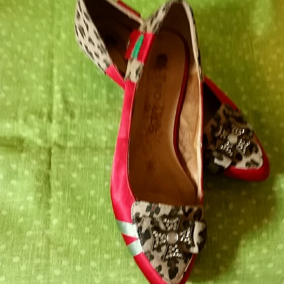 Two Tulips Shoes - TWO TULIPS SHOE'S 24 hour price