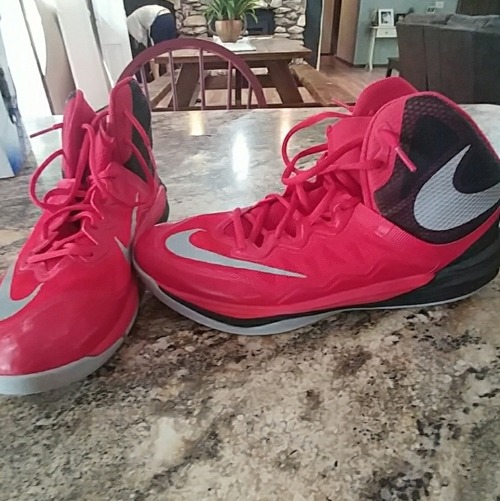 Brand new nike hype size 12