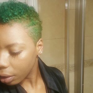 Meet your Posher, Zuwena