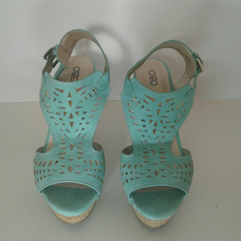 Comfortable Wedge sandal like new