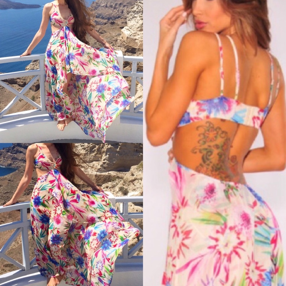 Sexy floral summer dress! 🌺  So stunning!!