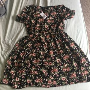 Forever 21 black floral dress NWT