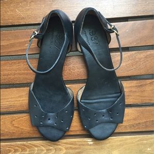 Madewell Holepunch Flat Sandal