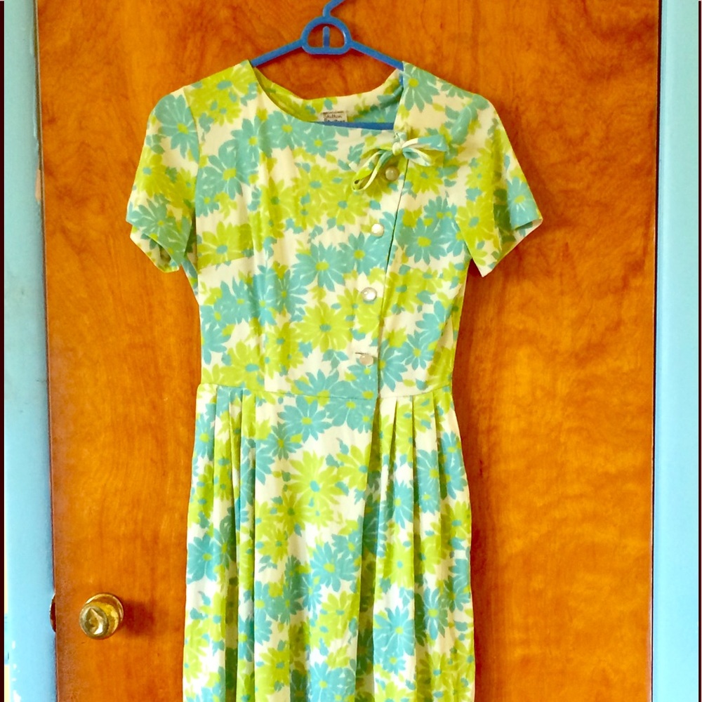 Vintage Floral Wrap Dress with Bow and Buttons