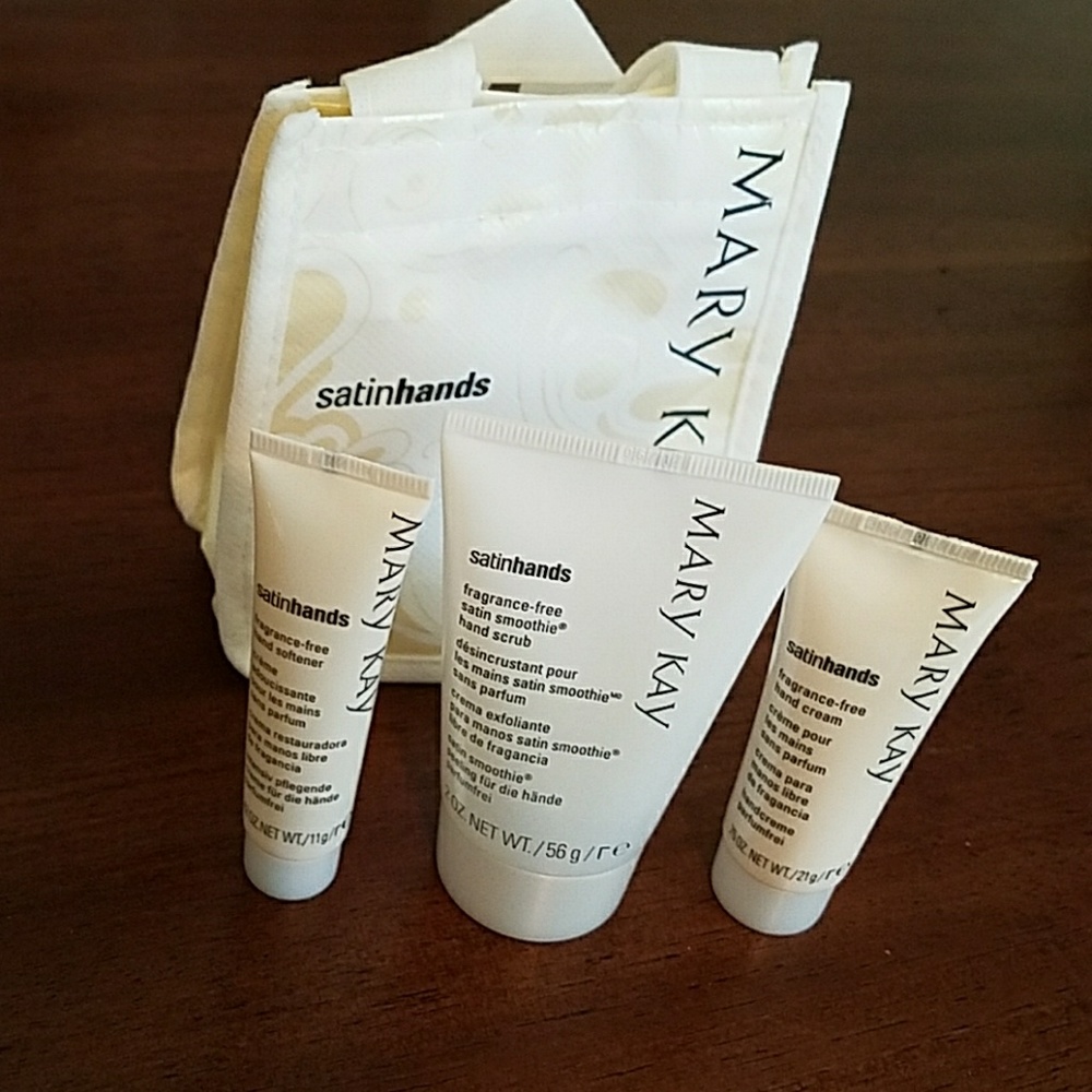 Mini Satin Hands Set