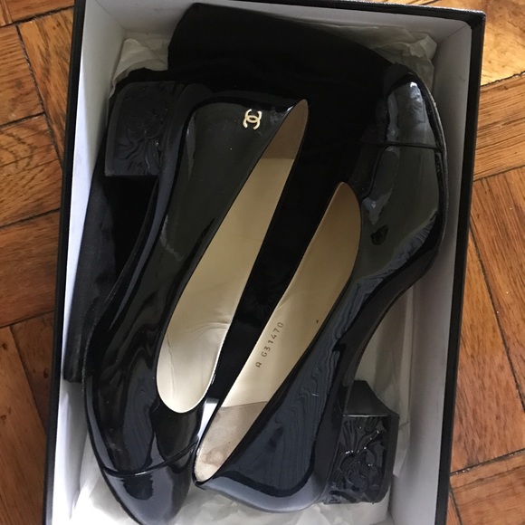 Chanel Flats - Picture 1 of 4