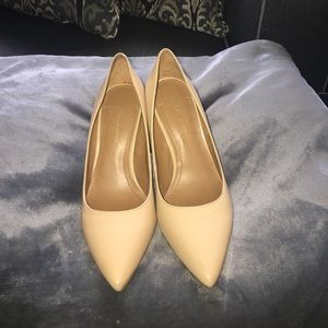BCBGeneration Oslo nude pumps
