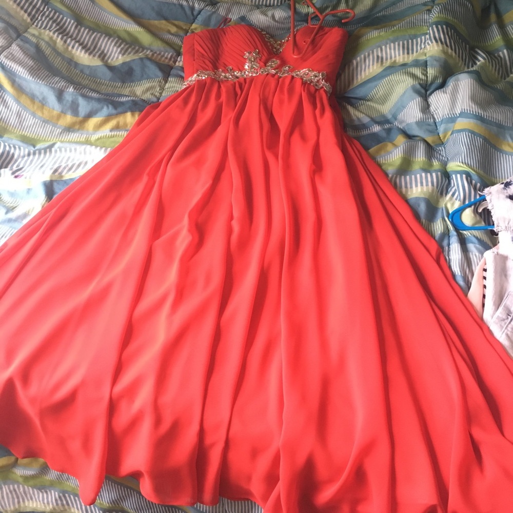 Red prom dress