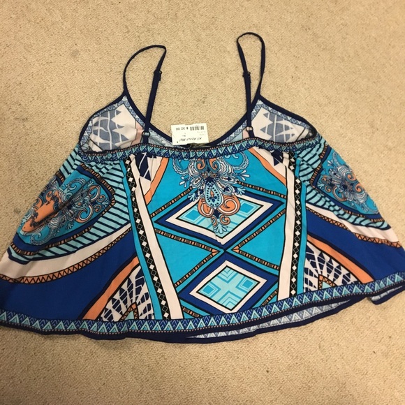 Top - Picture 2 of 3