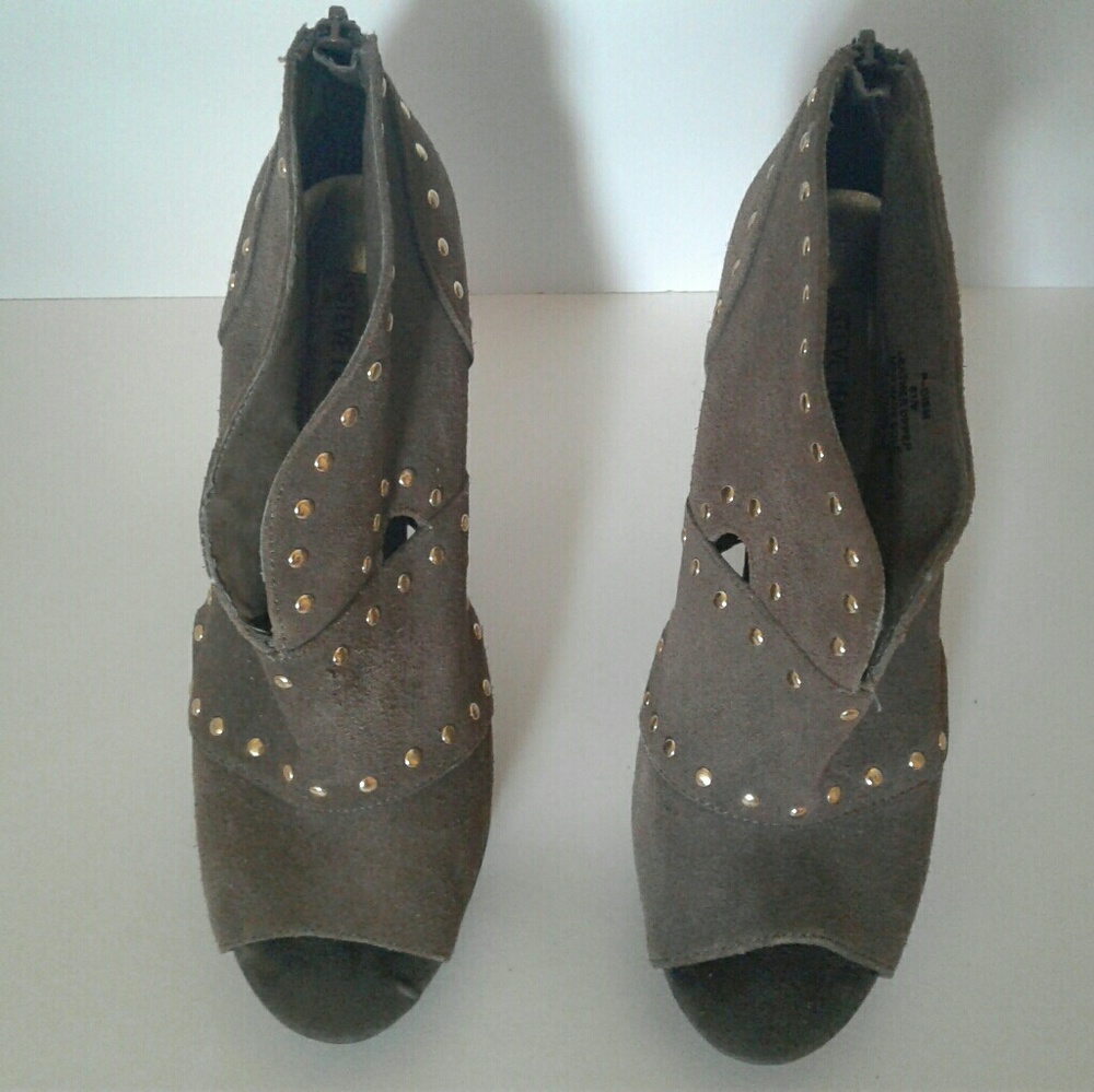 Platform ankle shoe suede great condition