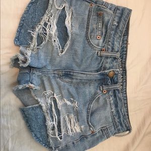 AE HIGH WAISTED SHORTS