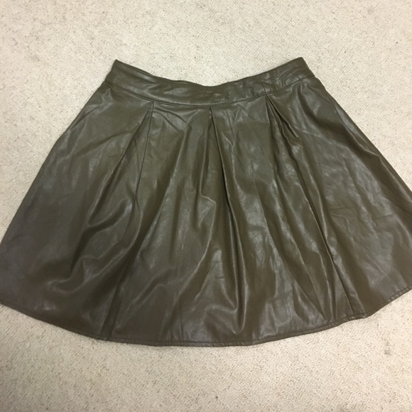 Skirt - Picture 1 of 3