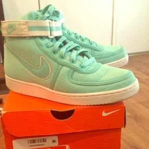 Sea foam Nike High tops