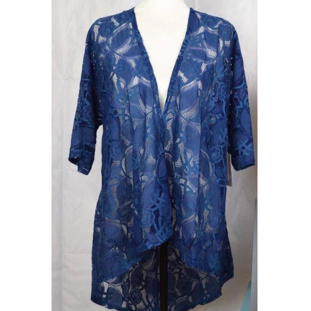 Lindsay kimono Lularoe nwt size small