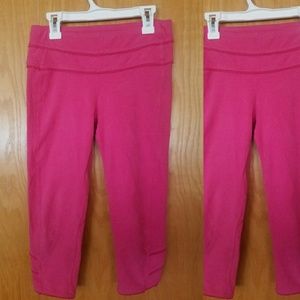 pink athleta cropped leggings