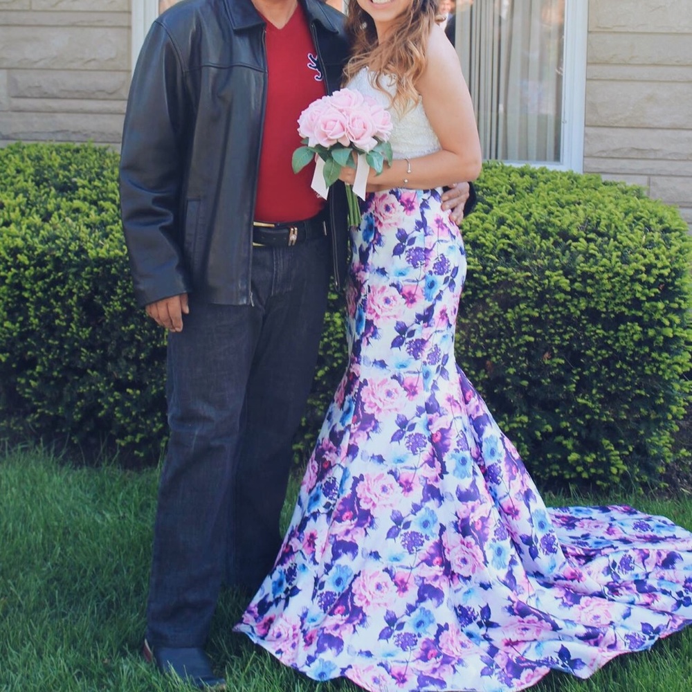PROM DRESS ✨ - Picture 3 of 4