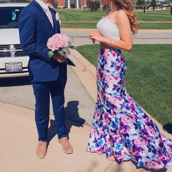 PROM DRESS ✨ - Picture 2 of 4