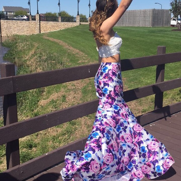 PROM DRESS ✨ - Picture 4 of 4