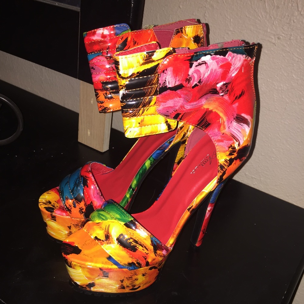 Size 10 in women heels.