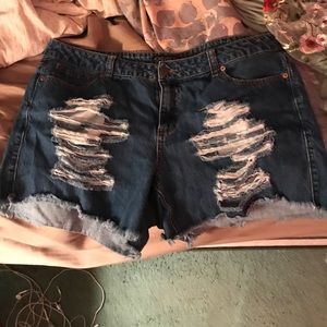 Plus size cutoff shorts