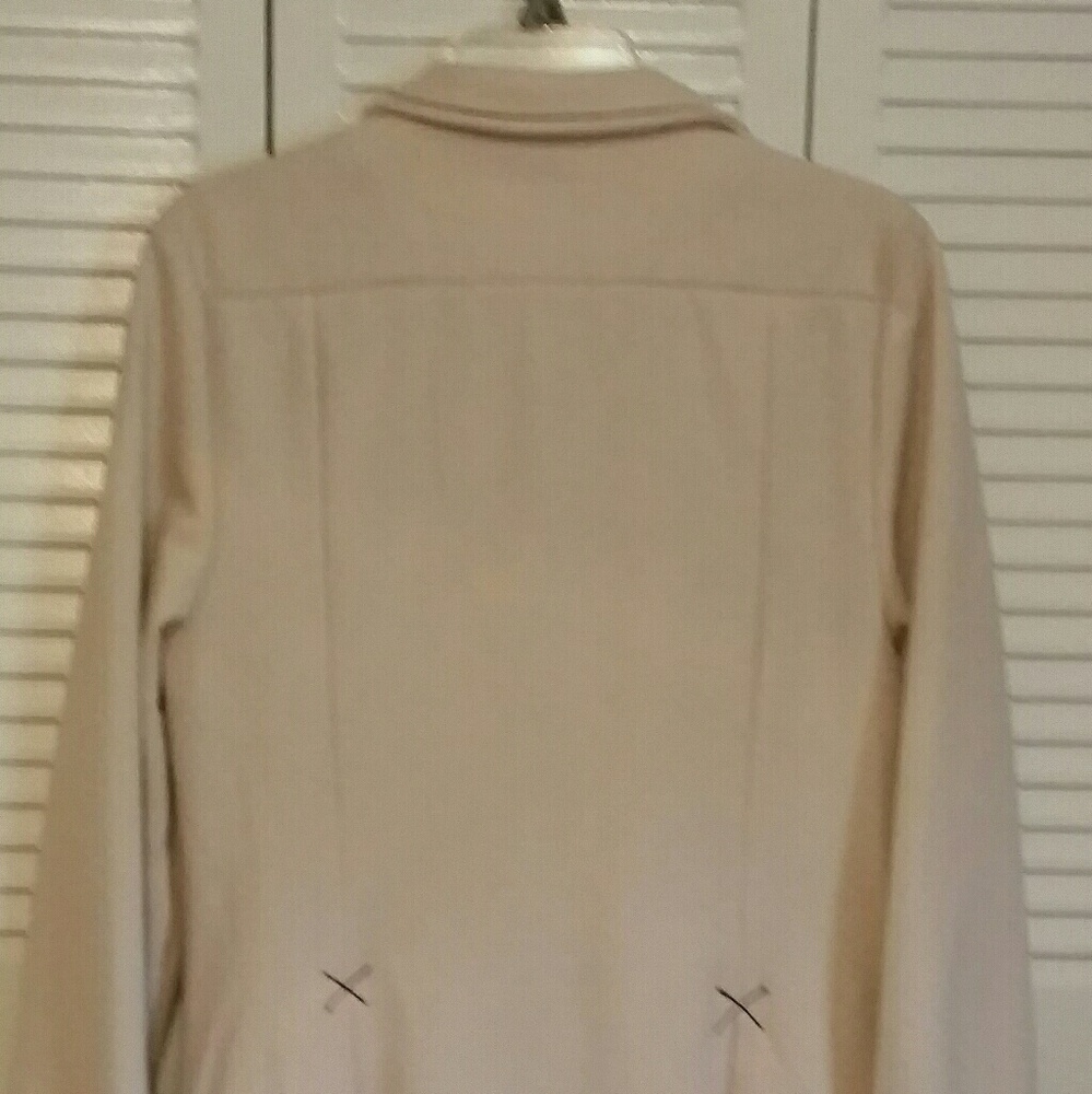 Spring coat - Picture 2 of 3