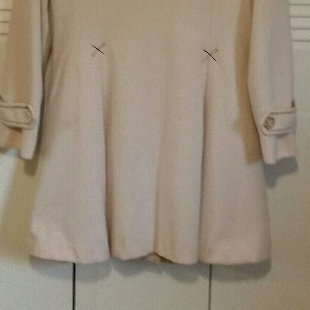 Spring coat - Picture 3 of 3