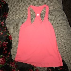 Lulu tank no tags but size 4!