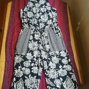 Floral jumpsuit with drawstring and pockets