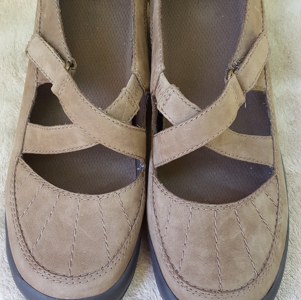 Easy Spirit Mary Jane sandals, size 9W